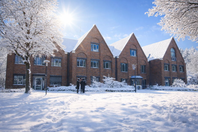 Der Winter hat das Rathaus im Griff